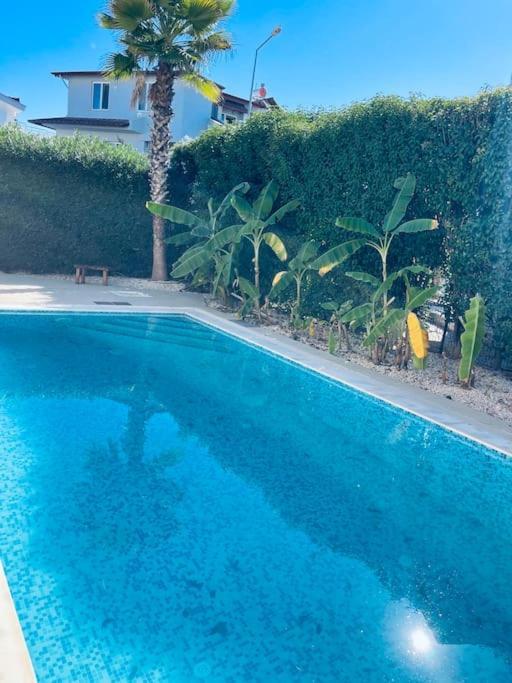 Excellent 3 Storey With A Swimming Pool Villa *