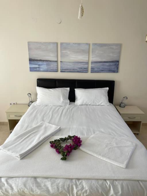 Excellent 3 Storey With A Swimming Pool Villa *